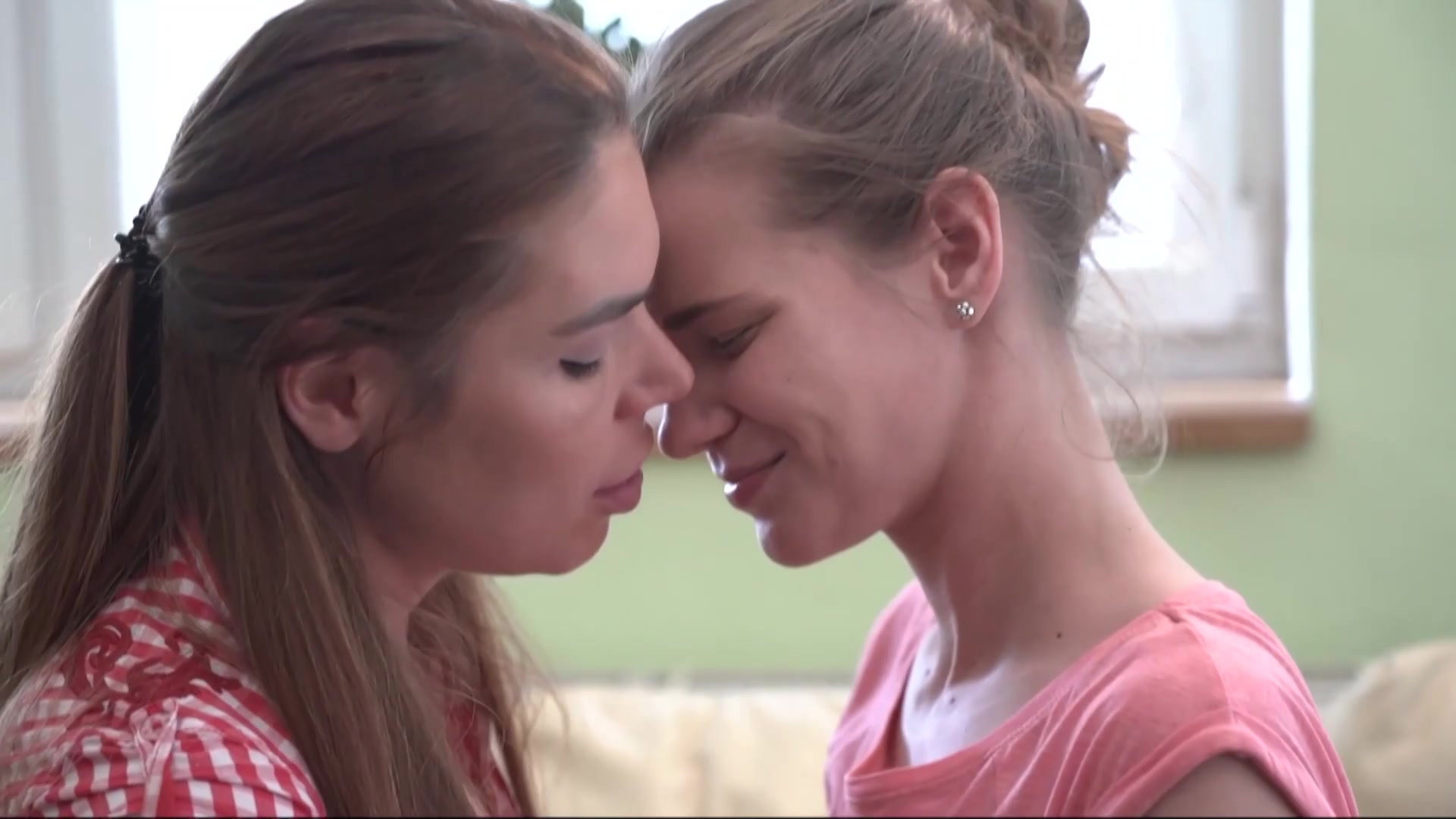 Hot Sex between Lesbians